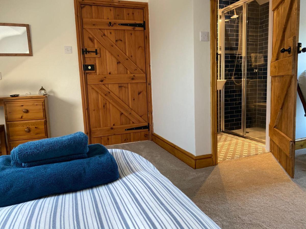 Little Hilton Farm Bed & Breakfast Хавърфордуест Екстериор снимка