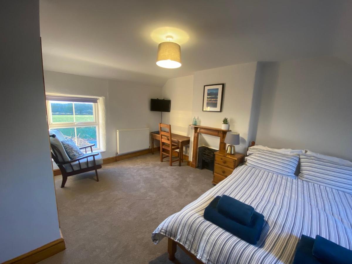 Little Hilton Farm Bed & Breakfast Хавърфордуест Екстериор снимка
