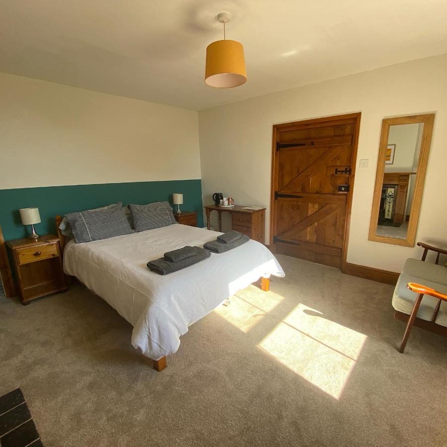 Little Hilton Farm Bed & Breakfast Хавърфордуест Екстериор снимка